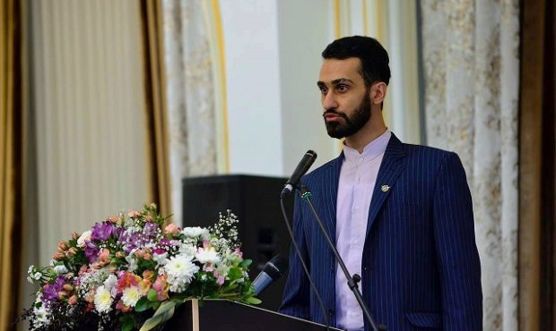 نخبه ای قهرمان دو دنیا غواصی و خلبانی